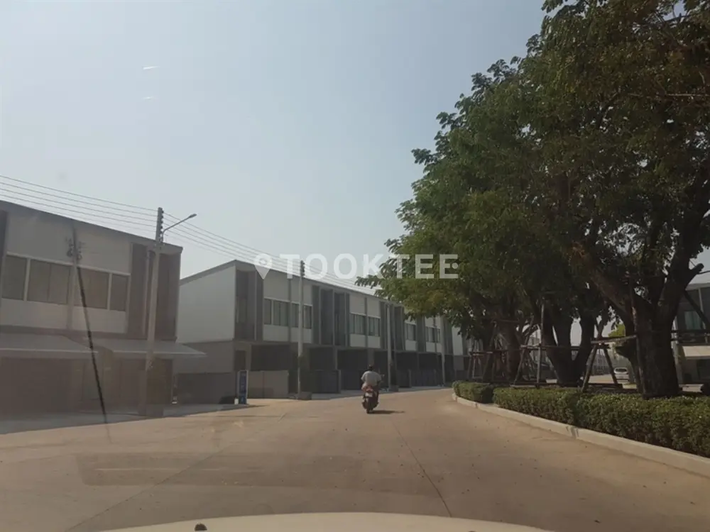 พลีโน่ รังสิตคลอง 4-วงแหวน