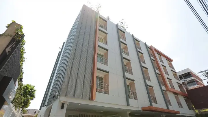 ฟลอเลส สาทร เรสซิเด้นซ์