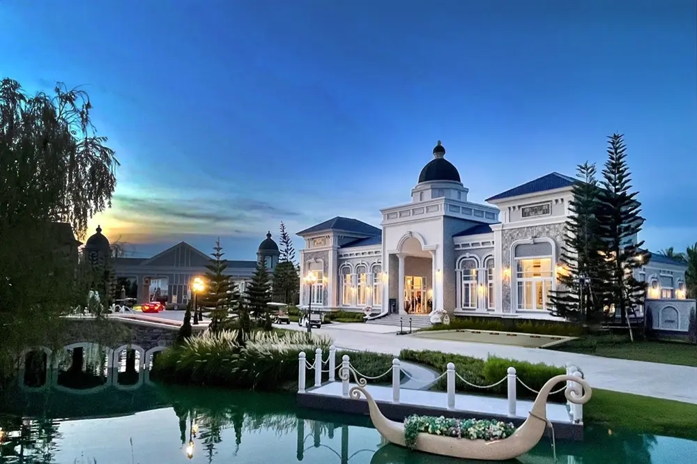 แกรนดิโอ สาทร