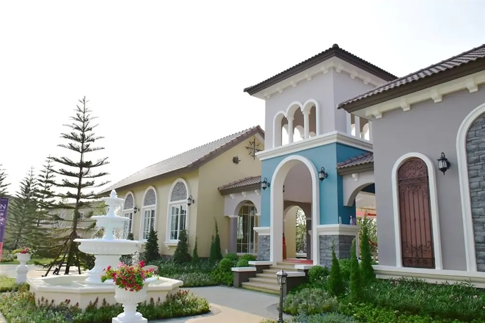 โกลเด้น ทาวน์ ฟิวเจอร์-รังสิต