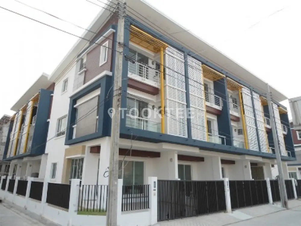 ชวนชื่นโมดัส เซนโทร