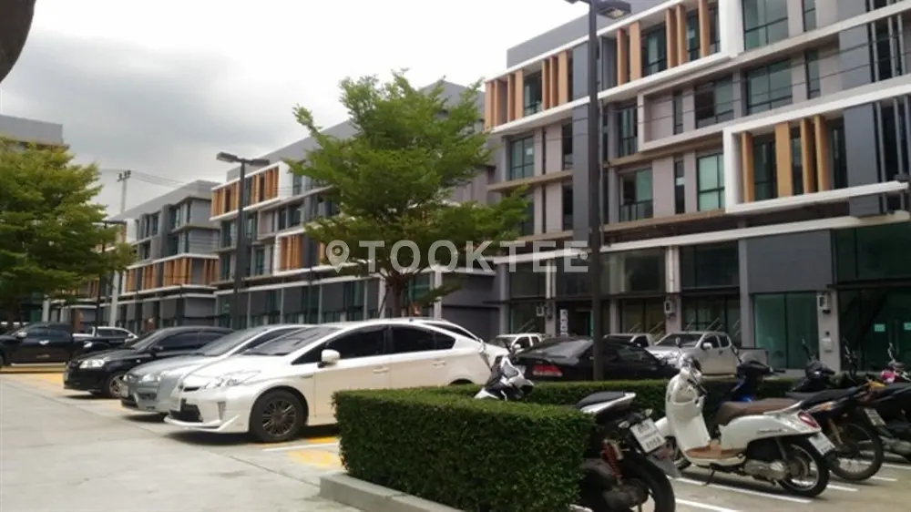 เนอวานา แอท เวิร์ค รามอินทรา