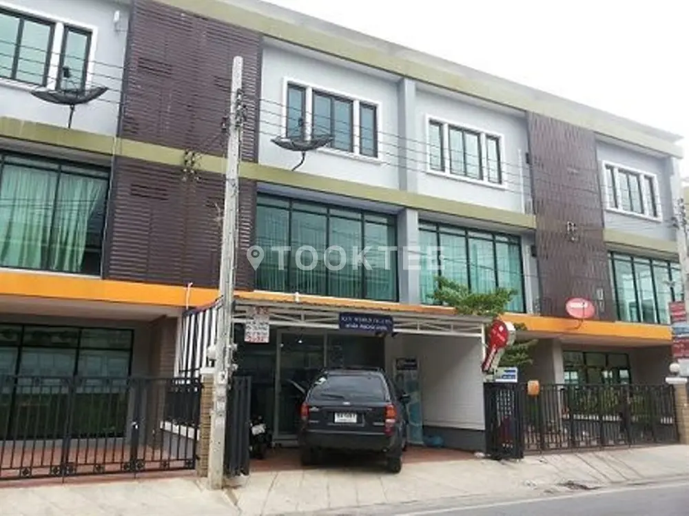 นิรันดร์ อเวนิว (นวมินทร์ 74)