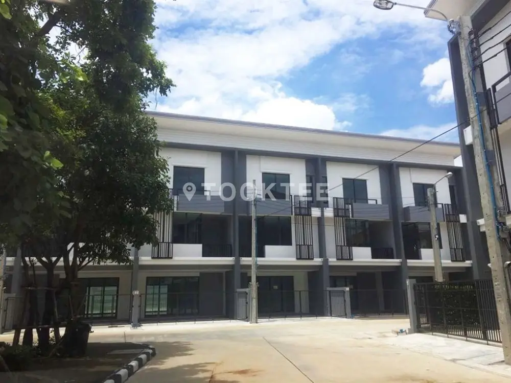 เพล็กซ์ เรสซิเดนซ์ นวมินทร์ 111