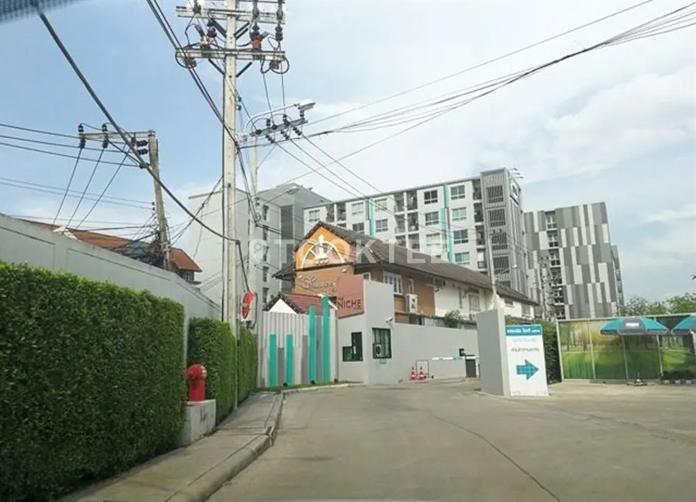 บ้านกลางเมือง ลาดพร้าว–เสรีไทย