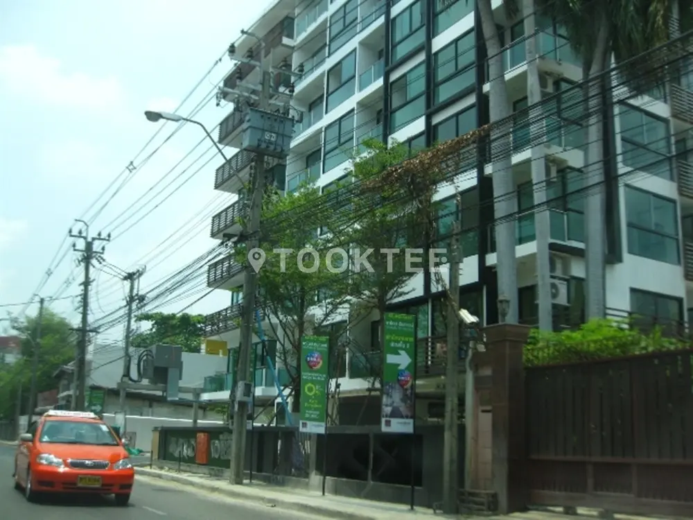 ชาโตว์ อินทาวน์ พหลโยธิน 32 (เสนา)