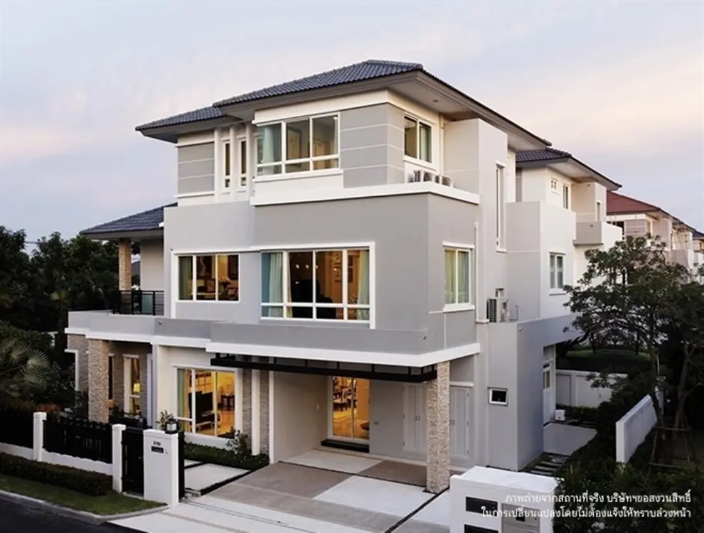 แกรนด์ บางกอก บูเลอวาร์ด พระราม 9 - ศรีนครินทร์