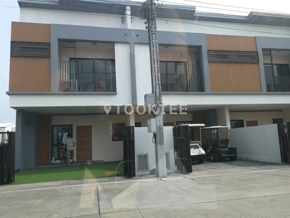 เรสท์ ทาวน์ บางนา