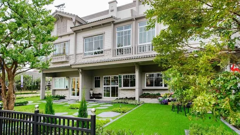 อินดี้ ศรีนครินทร์