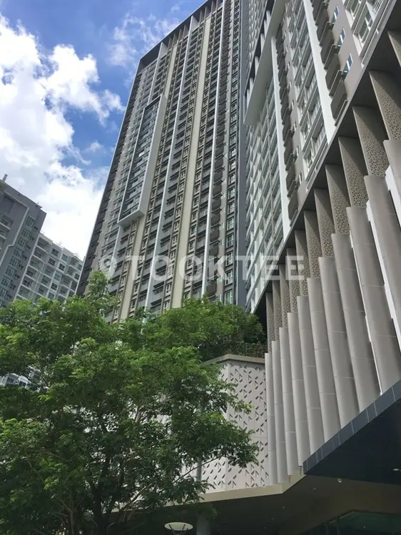 เดอะ คีย์ สาทร-เจริญราษฎร์