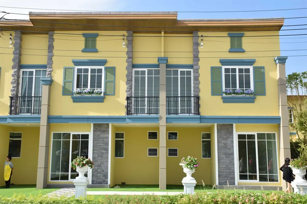 โกลเด้น ทาวน์ ๓ สุขสวัสดิ์-พุทธบูชา