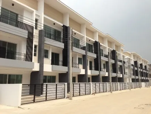 ออทัม เรสซิเด้นท์