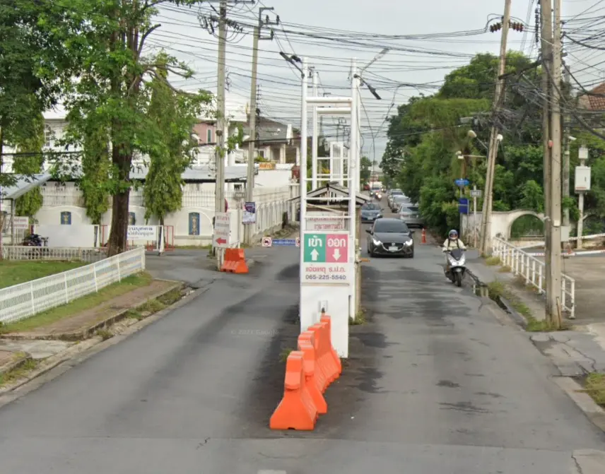 บ้านอิ่มอัมพร 2/15-16