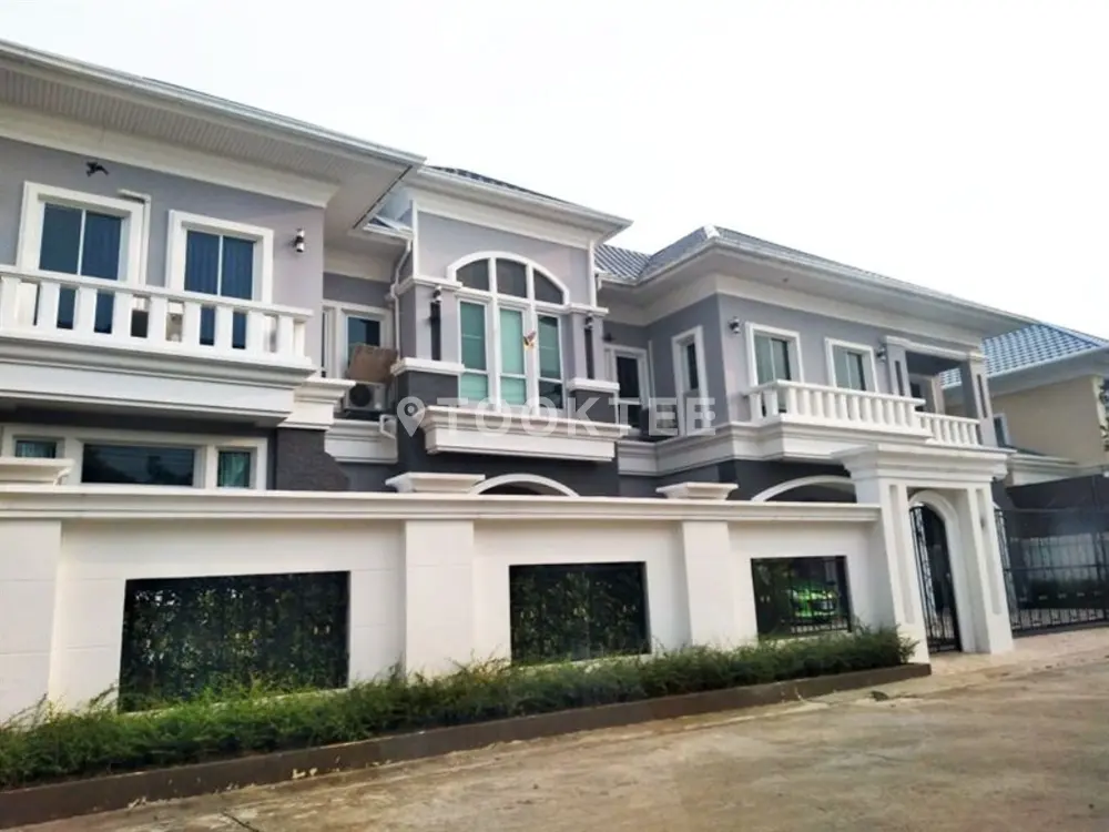 ดิ เอ็กซ์คลูซีฟ สาย 3