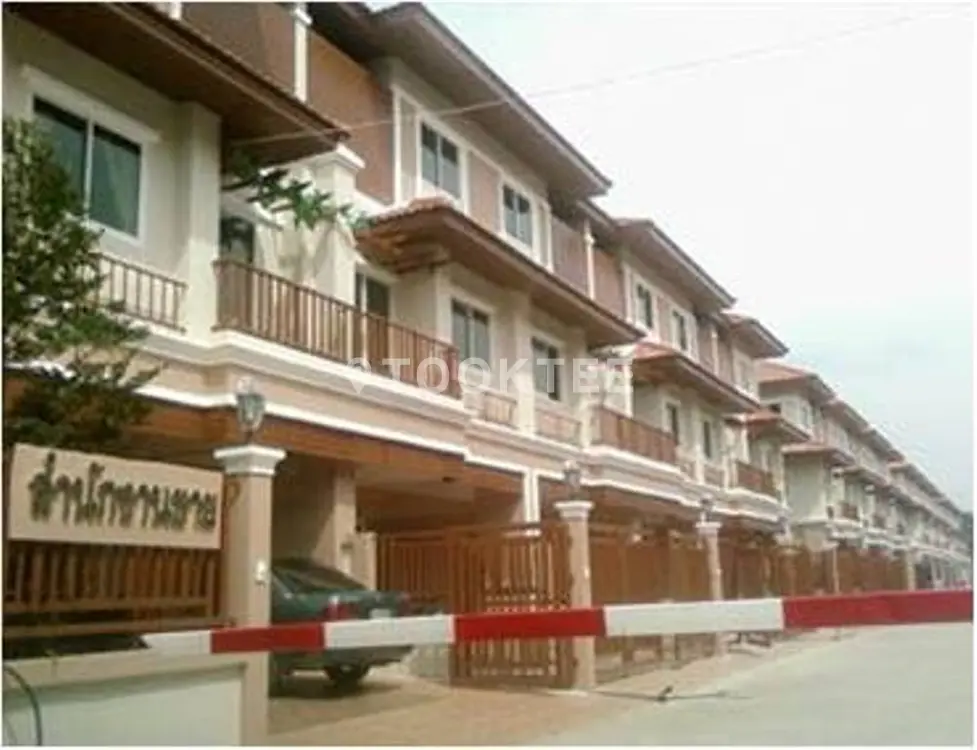 กรีนพาร์ค บางกรวย-จงถนอม