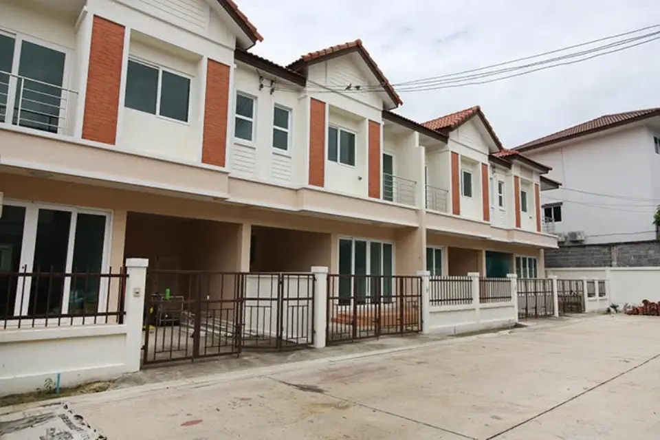 บ้านเจ้าพระยา ทาวน์ (รัตนาธิเบศร์-ราชพฤกษ์)