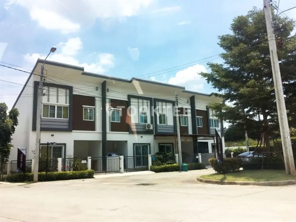 ไลโอ อีลิท กาญจนาภิเษก-เวสต์เกต