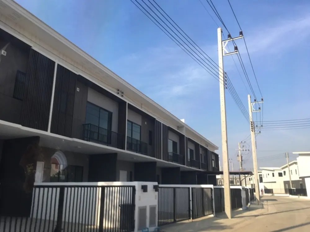 เดอะ คอนเนค กรุงเทพ-ปทุมธานี