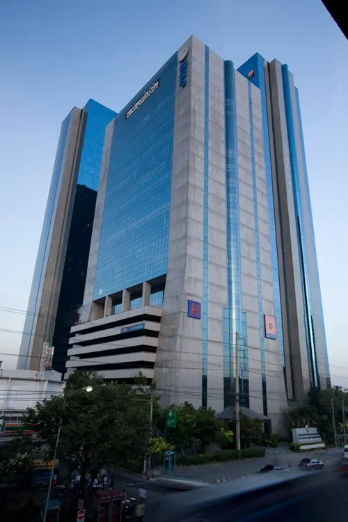 ซันทาวเวอร์ส เอ,อาคาร