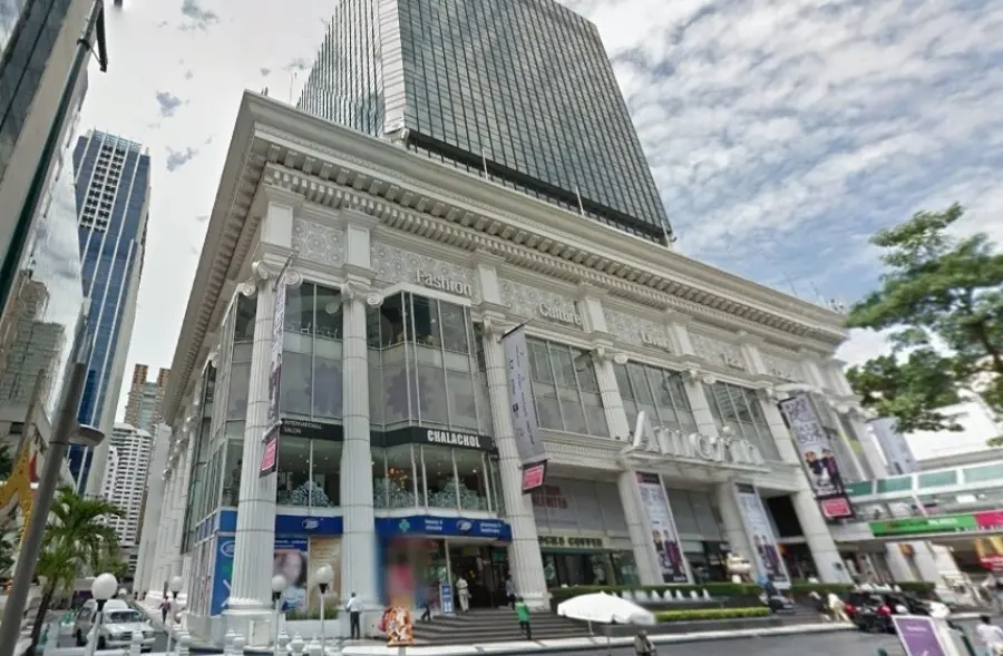 อัมรินทร์พลาซ่า, อาคาร