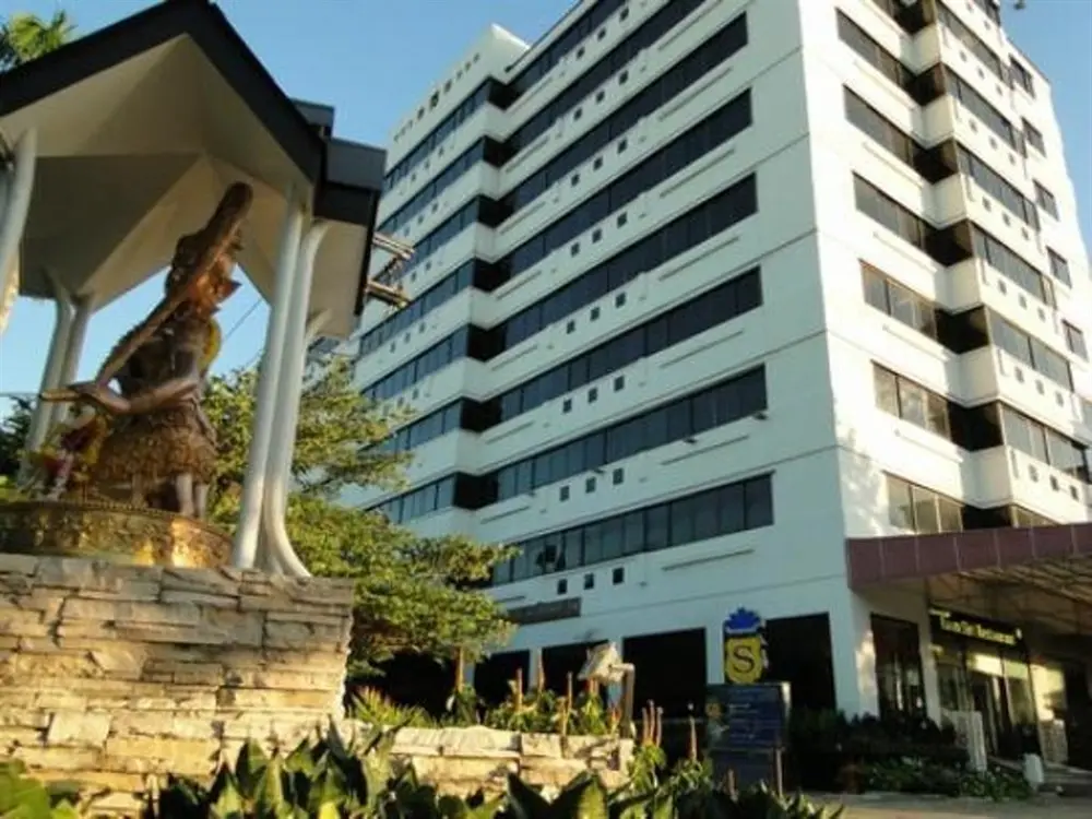 บางกอก รามา, โรงแรม