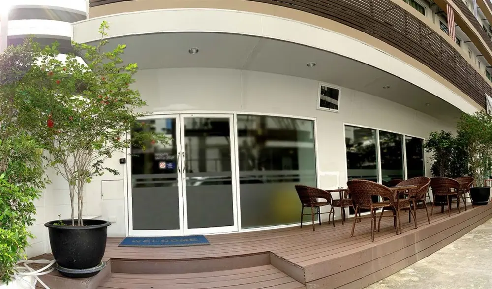 นันตราสีลม, โรงแรม