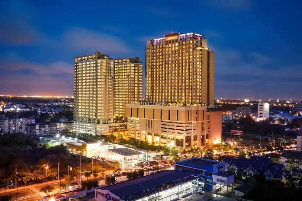 เดอะ แกรนด์ โฟร์วิงส์ คอนเวนชั่น, โรงแรม