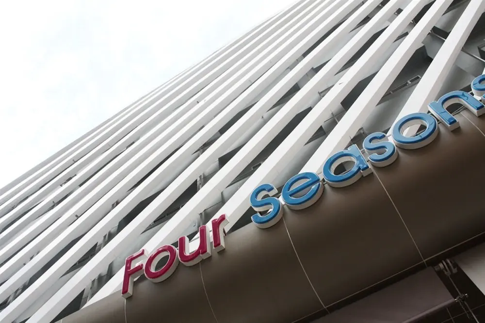 โฮเทล วิสต้า เอ็กซ์เพรส, โรงแรม