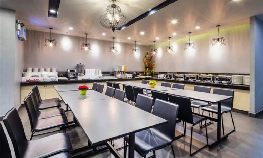 ลิโวเทล ลาดพร้าว กรุงเทพ, โรงแรม