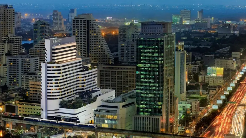 เจดับบลิว แมริออท, โรงแรม