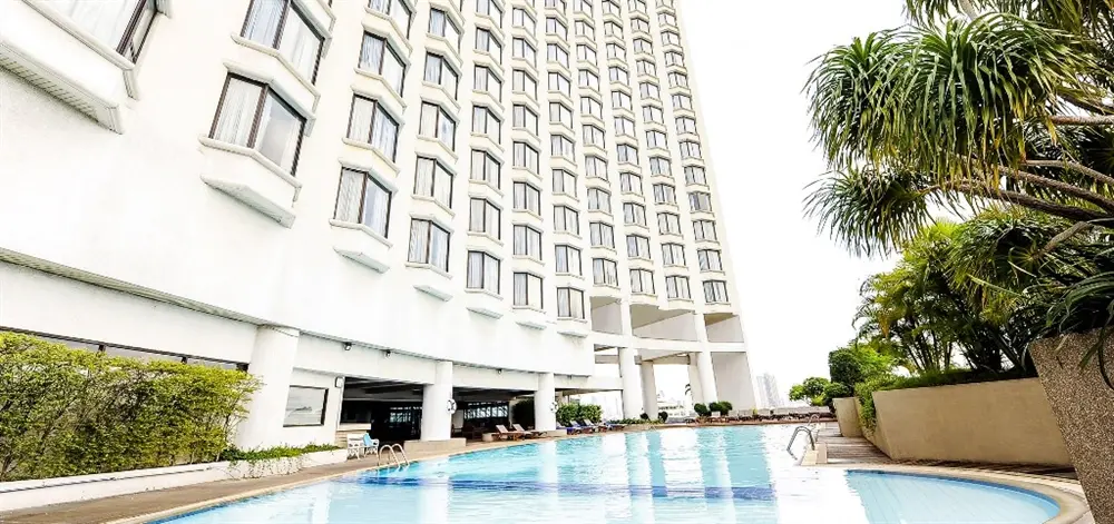 มณเฑียร ริเวอร์ไซด์, โรงแรม