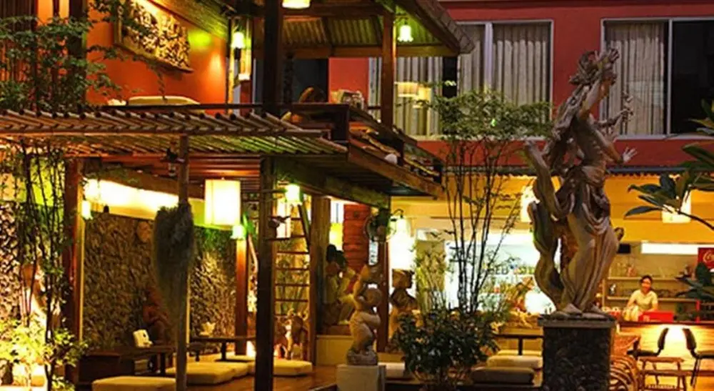 วิลล่า ชาช่า,โรงแรม