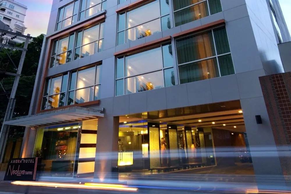 นีโอลักซ์ สวีท