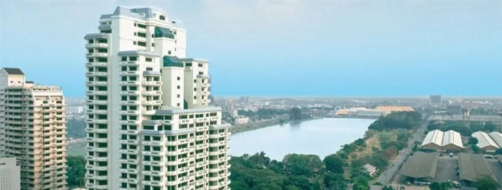 เซ็นเตอร์พอยท์ สุขุมวิท 10, โรงแรม