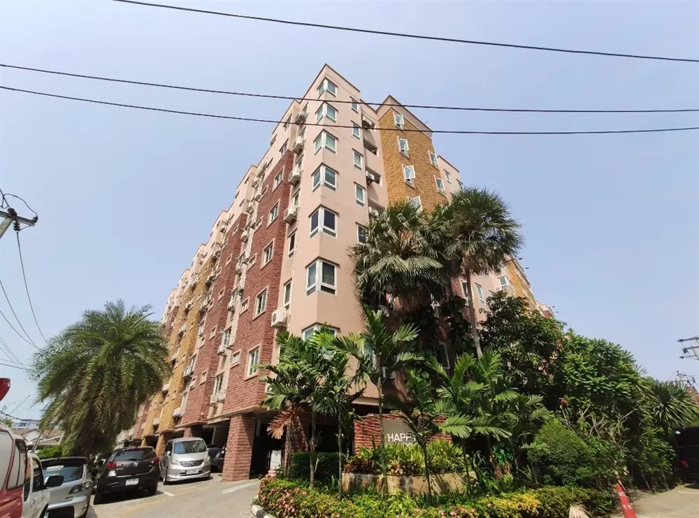 แฮปปี้คอนโด แอนด์ สปอร์ตคลับ รัชดา 18