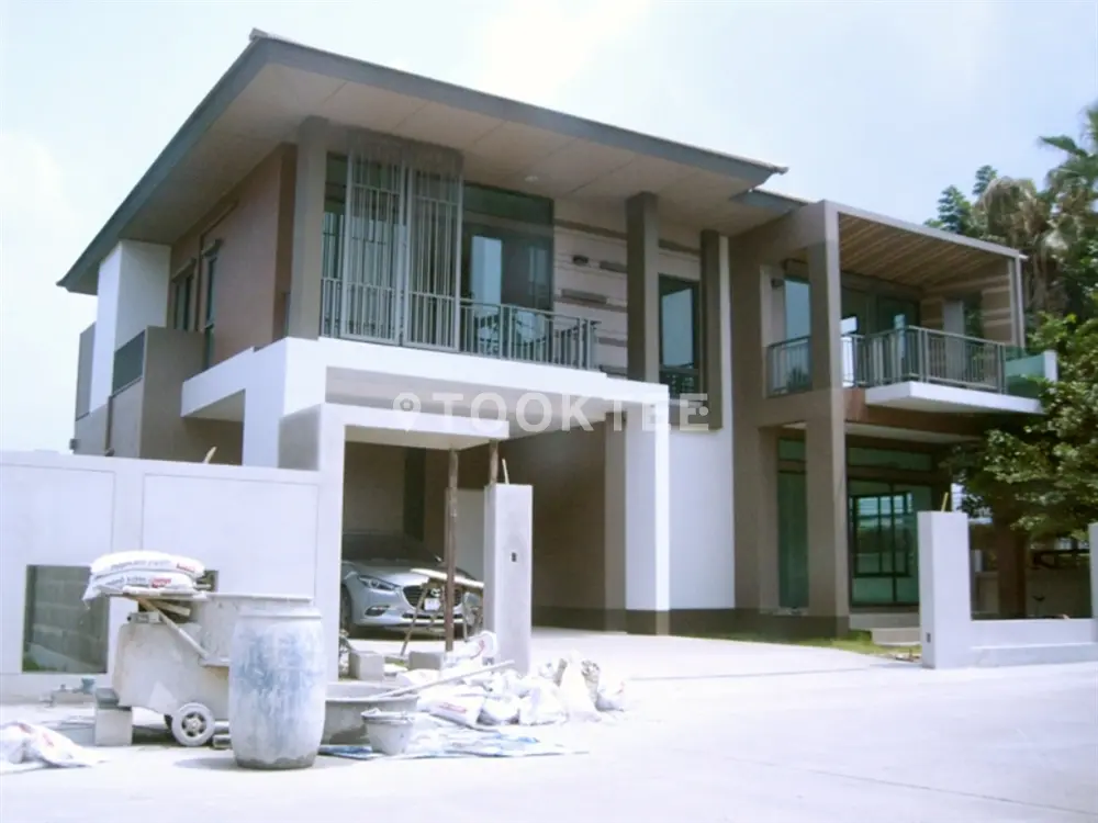 ธนาภิรมย์ นวนคร