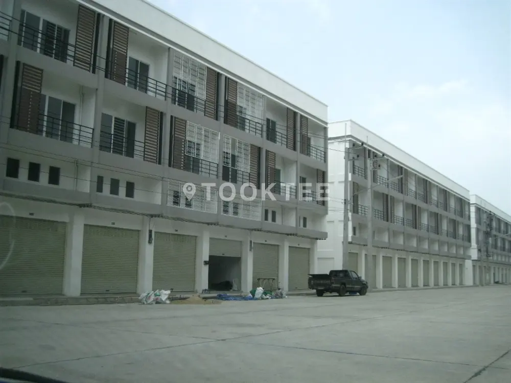 ทรัพย์มณี ตลาดไท-ไอยรา